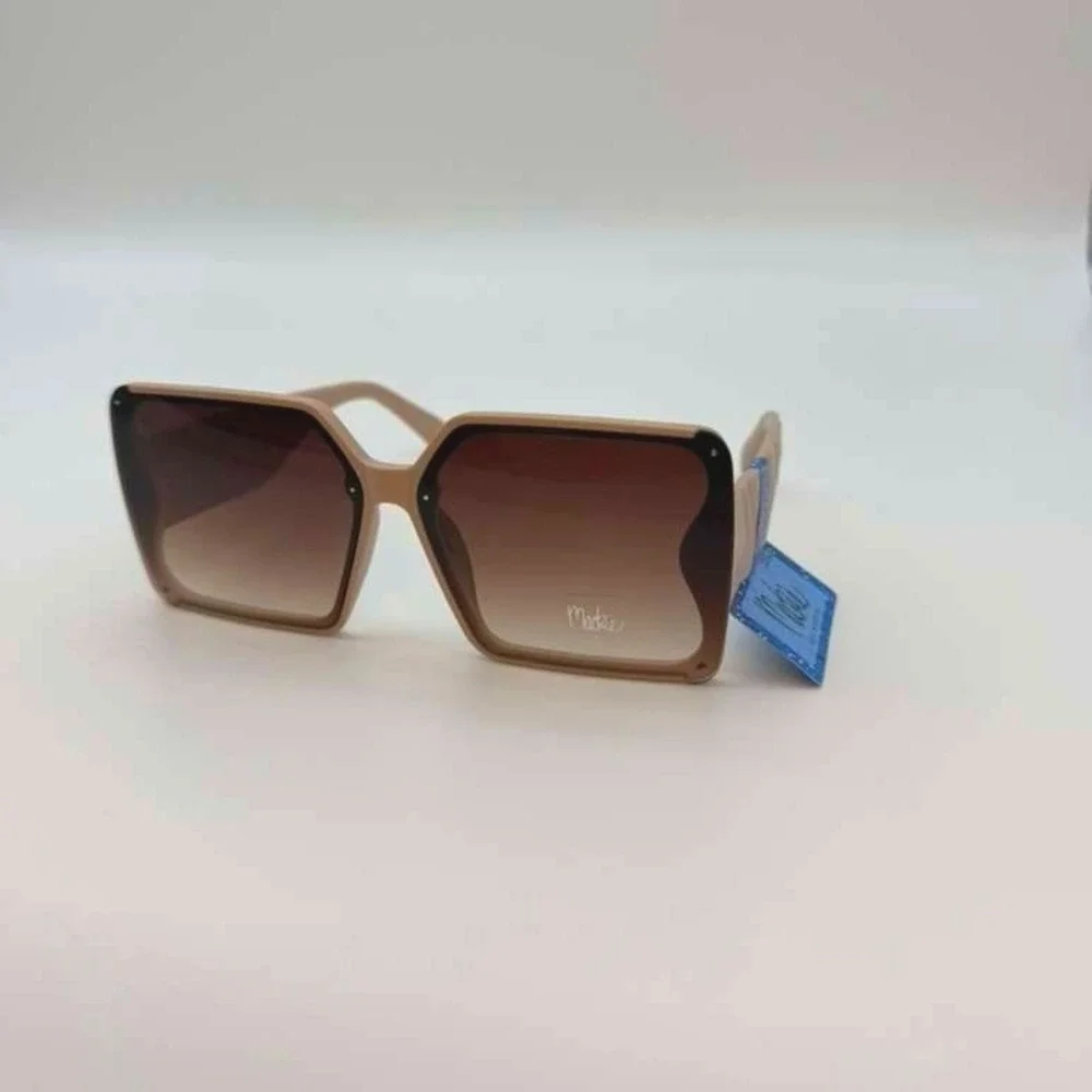 Mackie by Bob Mackie OversizedSquare Sunglasses Beige Gradient Lens UVProtection